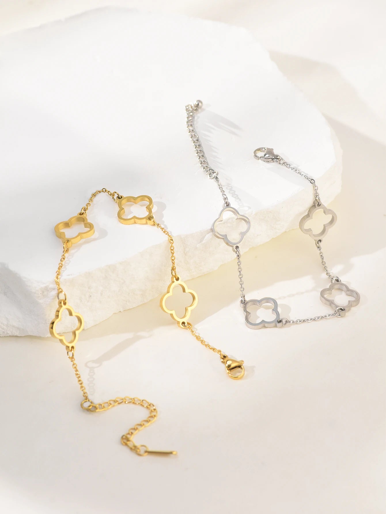 1Pc Lucky Luxury Fashion Flower Decor Bracelet for Women for Daily Decoration Gifts for Friends Mom Gifts Party Favors Jewelry